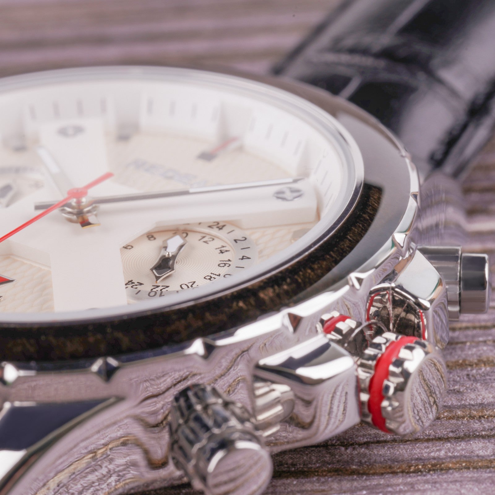 Helios leather-Silver white
